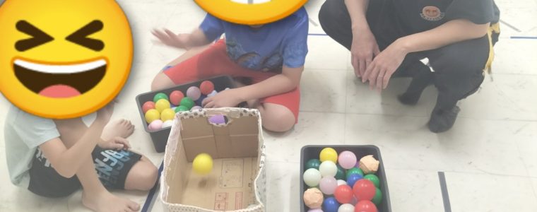 ボール遊び