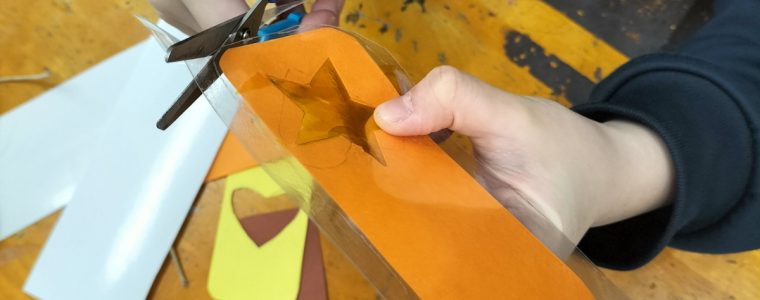 ペーパーステンドグラス作り(*^-^*)